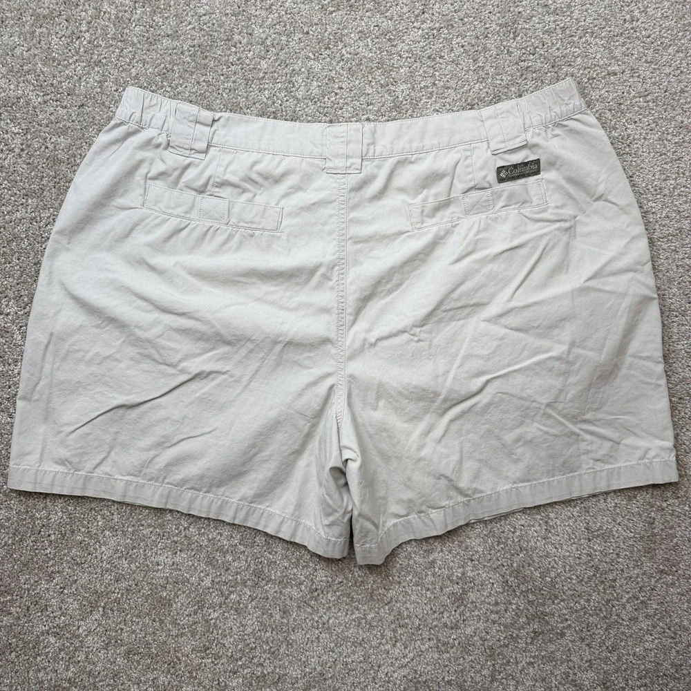 Columbia Cargo Shorts Mens 2XL Beige Cotton Elastic Waist 7 Inseam Outdoor